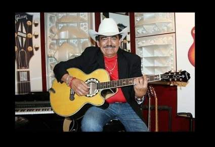 Canciones que Joan Sebastian le Dedicó a su hijo Trigo, a Maribel Guardia y a Miss Universo