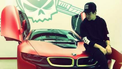 Austin Mahone Muestra su Regalo de Navidad a Sí Mismo, un BMW i8