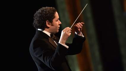 Cómo Ver la Orquesta Sinfónica Simón Bolívar Desde Carnegie Hall en Vivo por Internet