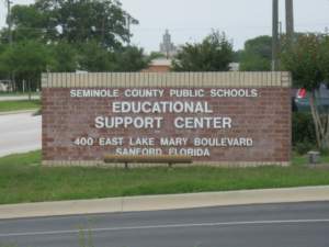 Los centros educativos en Estados Unidos conmemoran el Día de los Veteranos (Facebok: Seminole County Public Schools)