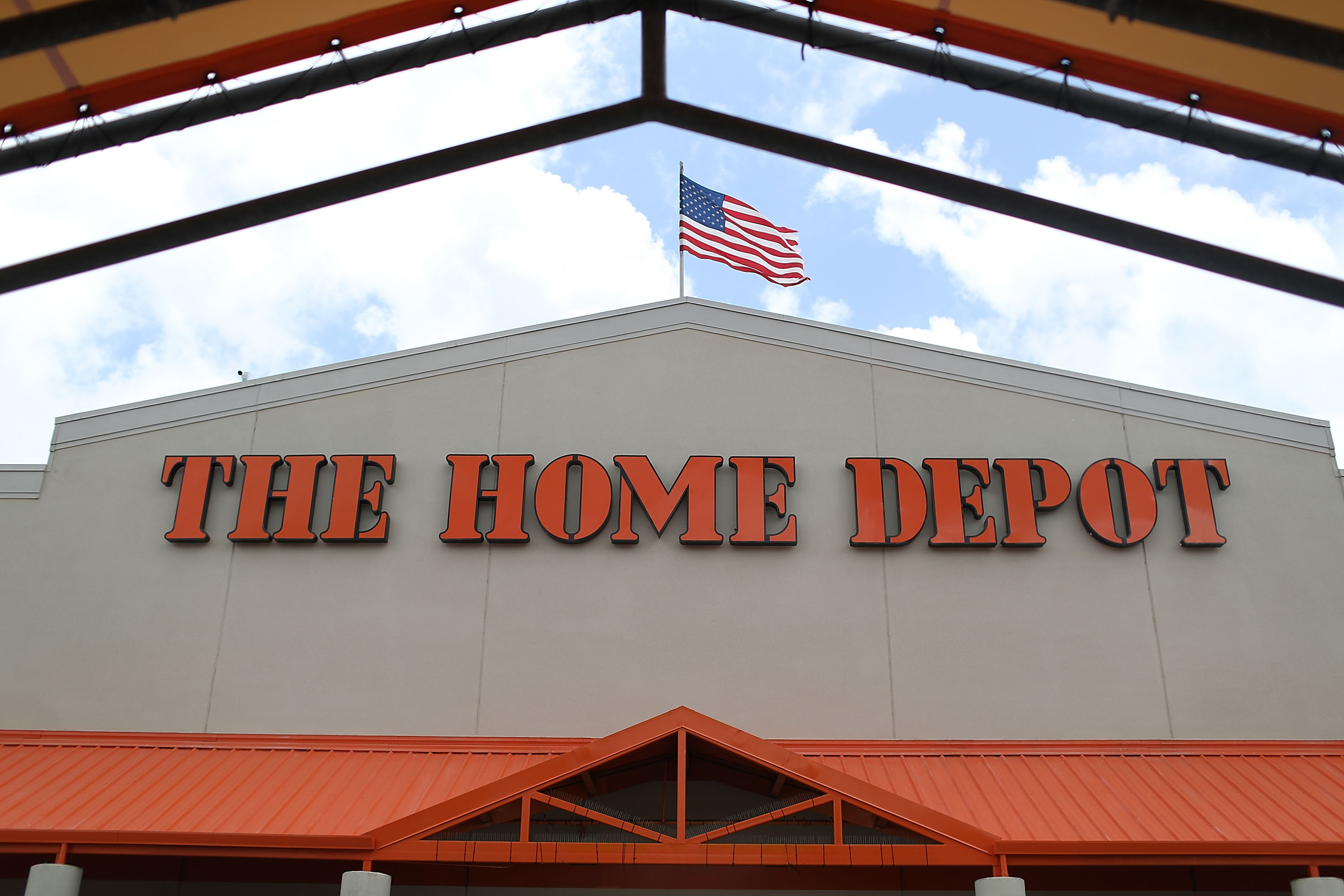 home depot esta abierto thanksgiving