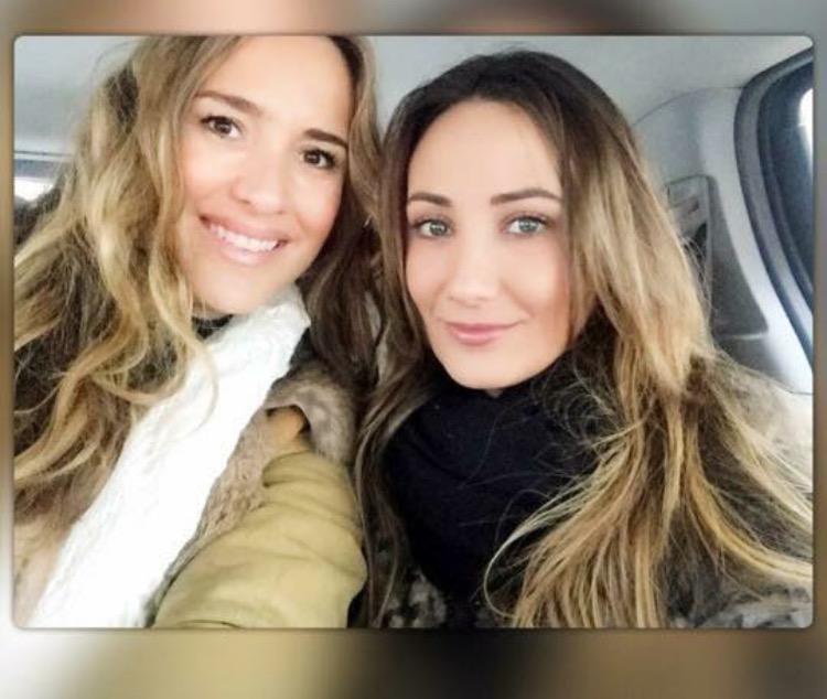 Angélica Castro y Karla Monroig (Facebook)