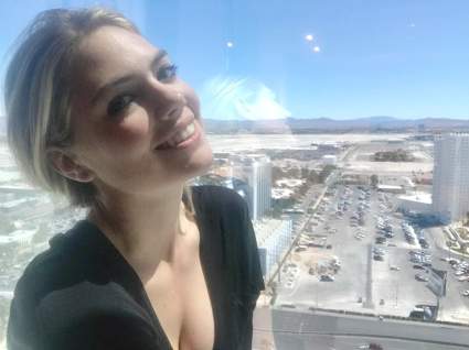 VER: Kate Upton baila muy sensual en bikini [VIDEO SEXY]