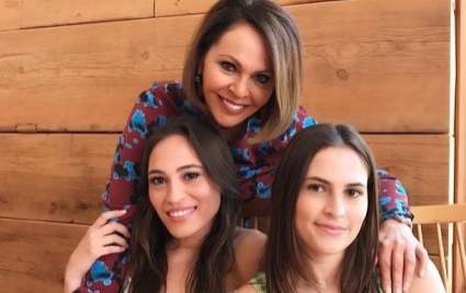 ¿Cuántos hijos tiene la periodista María Elena Salinas?