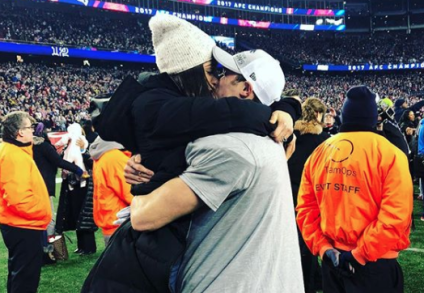 Chris Hogan y Ashley Boccio: 5 Datos curiosos que tienes que saber