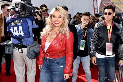 Rosie Rivera apoya la “guerra” tras zafarrancho en boda de Chiquis