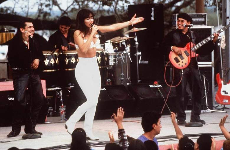 VIDEOS: Así lucía Jennifer López a los 28 años en la piel de Selena