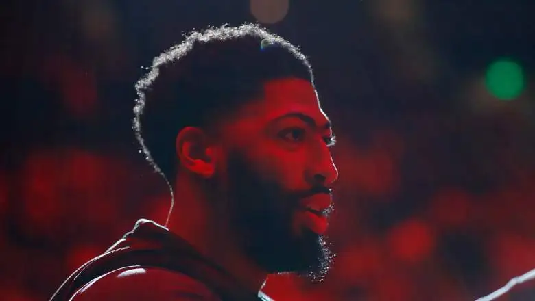 LeBron James se va contra los críticos de Anthony Davis