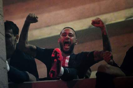 Alarma en Brasil: las polémicas fotos de Neymar en plena cuarentena