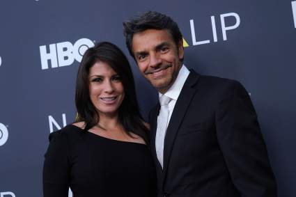 Atacan a Eugenio Derbez y a su esposa por no respetar Cuarentena