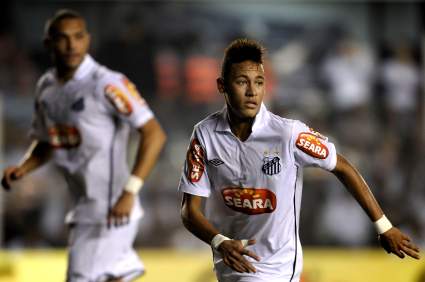 Atacan a novio de la mamá de Neymar con su sexualidad: ¿qué dicen?
