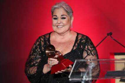 Lupita d’Alessio confesó haber tenido relaciones con mujeres