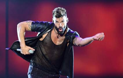 Polémico Ricky Martin: “La Virgen María prestó su vientre para que Jesús viniera al mundo”