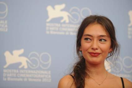 ¿Nihan y Kemal de “Amor Eterno” son pareja en la vida real?