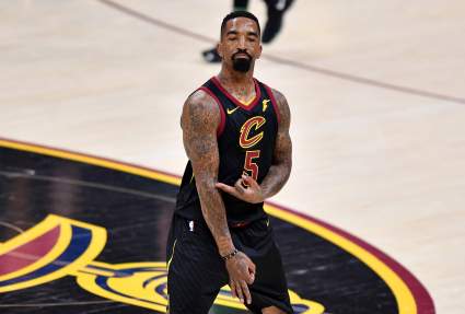 La brutal golpiza del campeón de la NBA J.R. Smith a un hombre en una marcha por George Floyd [IMÁGENES FUERTES]