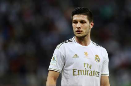 Delantero merengue Jovic en aislamiento protocolario