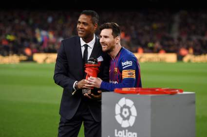 ¿Kluivert se convierte en otro nombre para el banquillo del Barcelona?