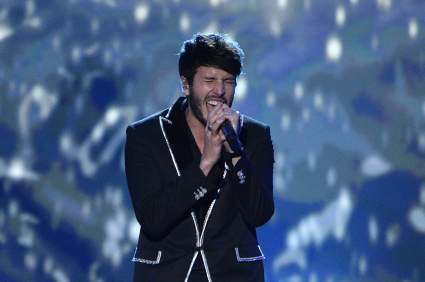 Sebastián Yatra presentó a su “Chica Ideal” ¿De quién se trata?