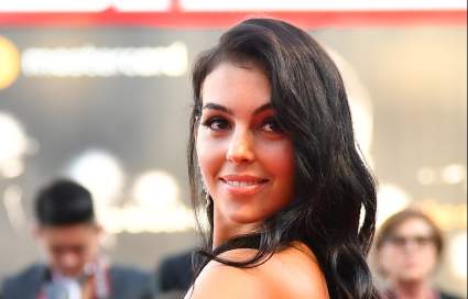 [FOTO] Georgina Rodríguez derrite Instagram con un primer plano de su escote