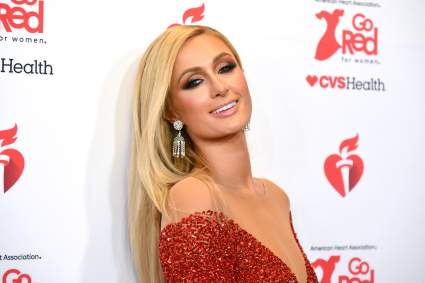 Paris Hilton narra que fue abusada en su adolescencia