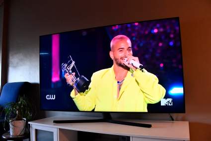 Las celebridades felicitaron a Maluma por su triunfo en lo Vmas
