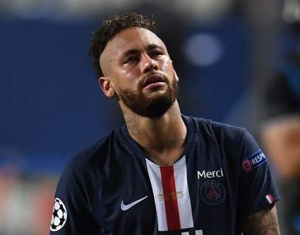 El insólito blooper de Neymar tras perder la final de la Champions: ¿qué hizo?
