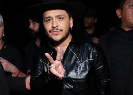 Christian Nodal le trae un nuevo regalo a sus fanáticos ¿De qué se trata?