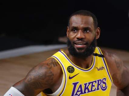 LeBron James envía un contundente mensaje en su ropa de entrenamiento