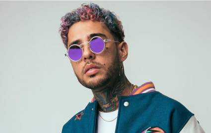 Dalex se desnuda en Instagram. El reggatonero y su esposa Patricia Corcino le rindieron inesperado homenaje a John Lennon