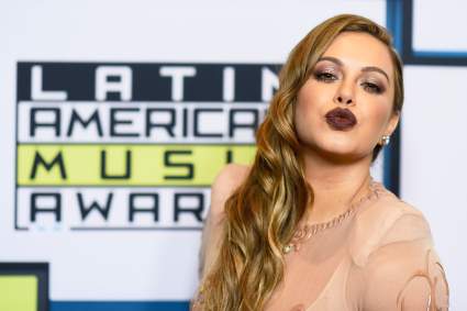 [VIDEO] Chiquis Rivera aparece besándose con su nuevo amor: ¿Quién es?