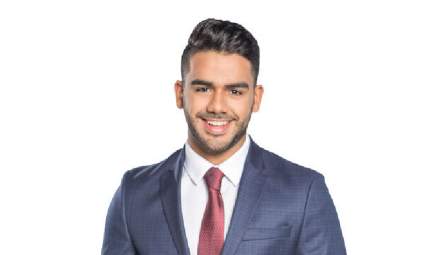 Este presentador de televisión tuvo un accidente en plena transmisión en vivo ¿Qué le pasó?