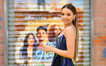 Leslie Grace protagonizará película de “Batichica”
