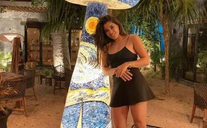 La sesión de fotos de Denisse Novoa en bikini rojo que todos quieren ver