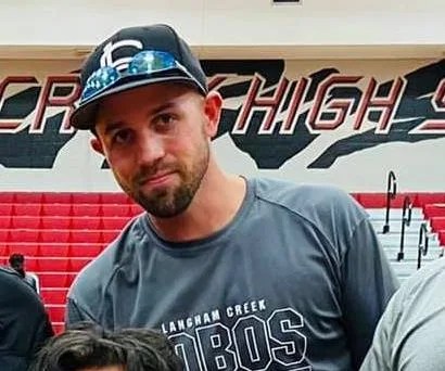 Michael Shott, entrenador de béisbol de Langham Creek High School.