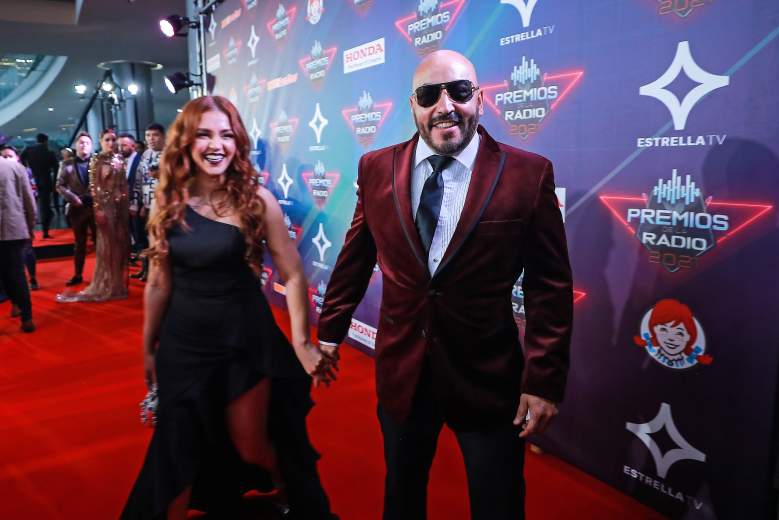 El romántico ritual de Lupillo Rivera y su esposa en vacaciones ¿Qué hacen?