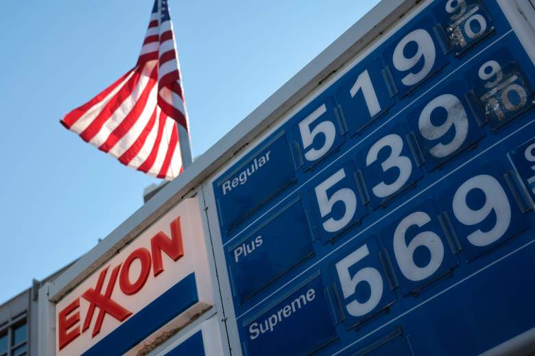 Los precios de la gasolina en una gasolinera Exxon en Capitol Hill se ven el 14 de marzo de 2022 en Washington, DC.