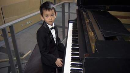 5 años de antigüedad Columbia Británica Piano Prodigy Plays Carnegie Hall
