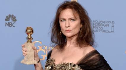 WATCH: Jacqueline Bisset’s Cringe-Worthy Acceptance Speech at Golden Globes