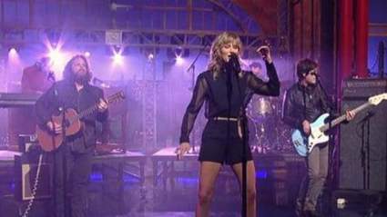 WATCH: Jennifer Nettles realiza “Falling” en la vista