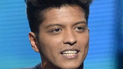 WATCH: Bruno Mars Wows The Crowd at The 2014 BRIT Awards