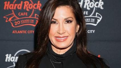 FOTO: Jacqueline Laurita comparte “Rare” Pic of 20-Year-Old Son & Fans No puede creerlo