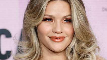 Witney Carson responde a los críticos Advertencia sobre la seguridad de su hijo