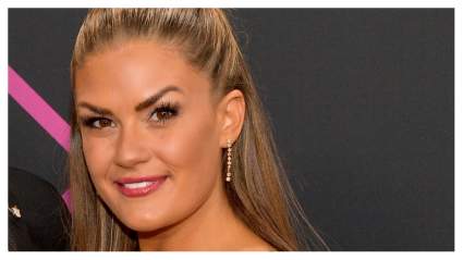 Brittany Cartwright Stuns en Navidad con Jax Taylor
