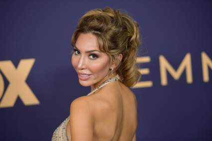 Farrah Abraham llama a los aficionados de ‘mamá adolescente’ y su cabello negro