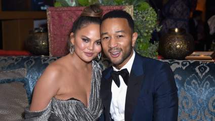 UPDATE: Cómo John Legend & Wife Chrissy Teigen están burlando a su hijo