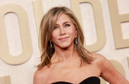 Jennifer Aniston Trabajo horas extras en el reinicio de 9 a 5