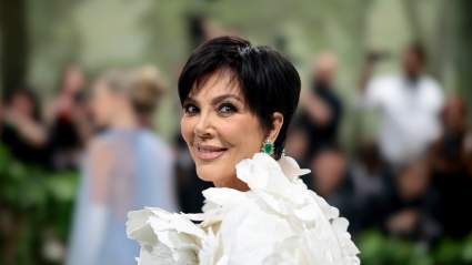 Kris Jenner Stuns Fans Con un nuevo peinado
