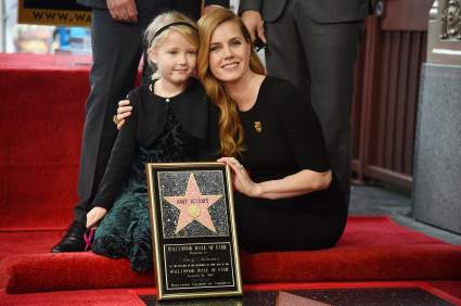 El esposo de Amy Adams & Kids: 5 Datos rápidos que necesita saber