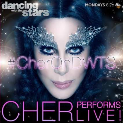 WATCH: Cher interpreta a los jueces ‘creer’ en ‘Bailar con las estrellas’
