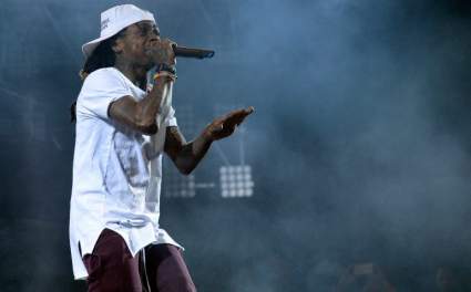 Lil Wayne Seizure Forces Emergency Landing in Nebraska
